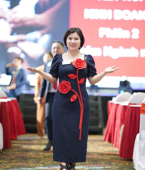 Nguyễn Hồng Ngọc – Khi tôi nhìn thấy tương lai của những đứa trẻ chậm nói ở cuối dòng sông