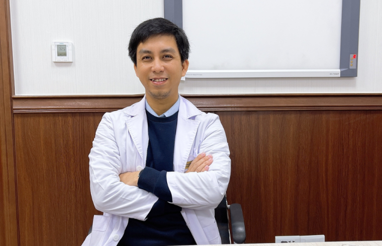 Nguyễn Ngọc Tú – chọn ngách khó nhất: khi bác sĩ phải ra quyết định trong vùng mờ