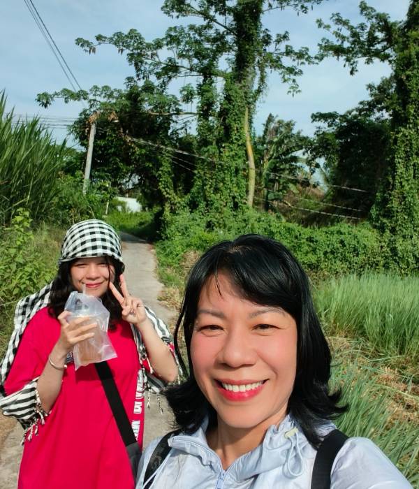 Lê Thị Bé Ba giúp tôi hiểu “Khi người lớn quá bận, trẻ em mất đi quyền được lớn chậm”