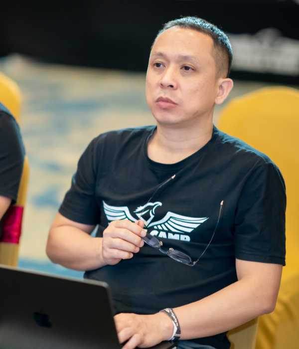 “KHÔNG!” đúng lúc: món quà thầm lặng từ Nguyễn Mạnh Dương