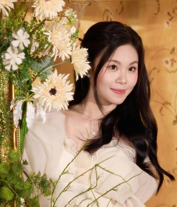 Nguyễn Thị Huế giúp tôi hiểu “Khi người lớn chọn tự tin tự lập, trẻ mới có chỗ dựa để lớn lên”