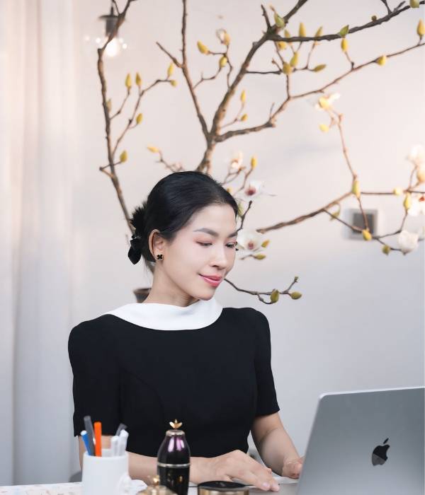 Khi người lớn đủ kiên nhẫn, trẻ sẽ học được cách tập trung. Một bài học tôi soi mình qua câu chuyện của bạn Nguyễn Thị Lan Phương