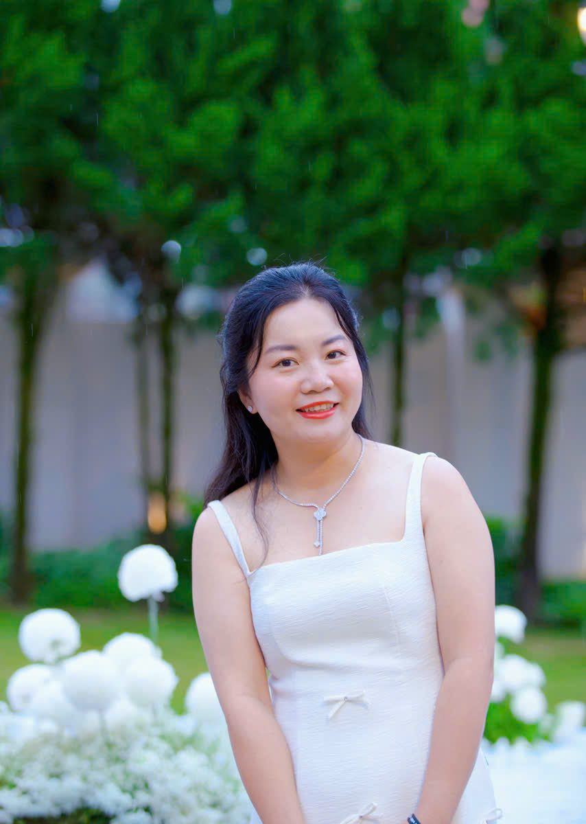 Chân dung chị Lê Thị Nhung, người mẹ dệt khăn Nam Phong