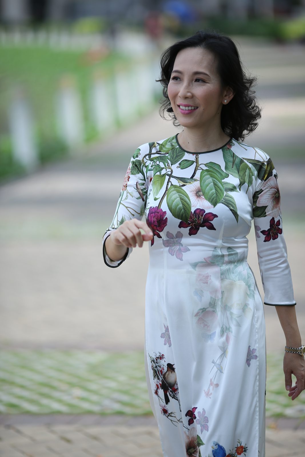 Chân dung Bà giáo Trúc trong tà áo dài