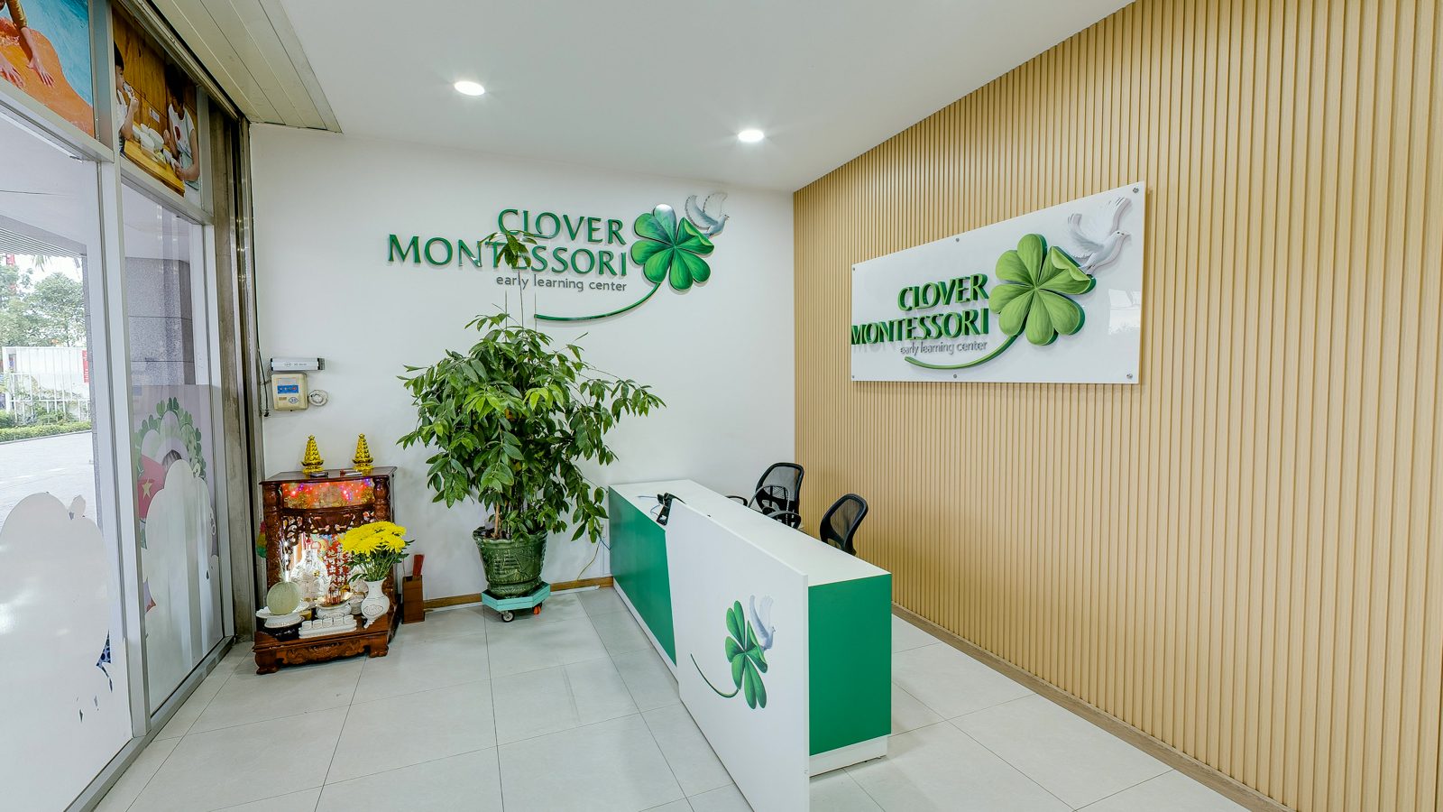 Sảnh đón của một trường mầm non Montessori